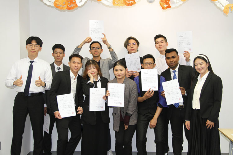10月 外国人留学生による日本語スピーチコンテスト